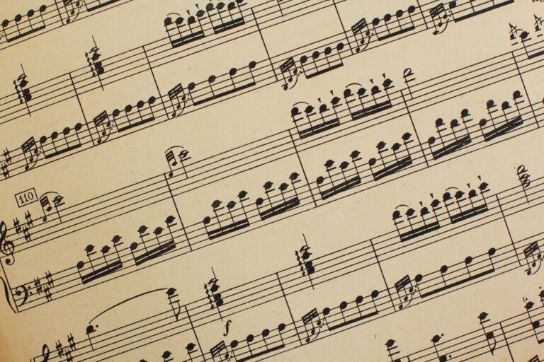 Why Is Sheet Music Better Than Tab?